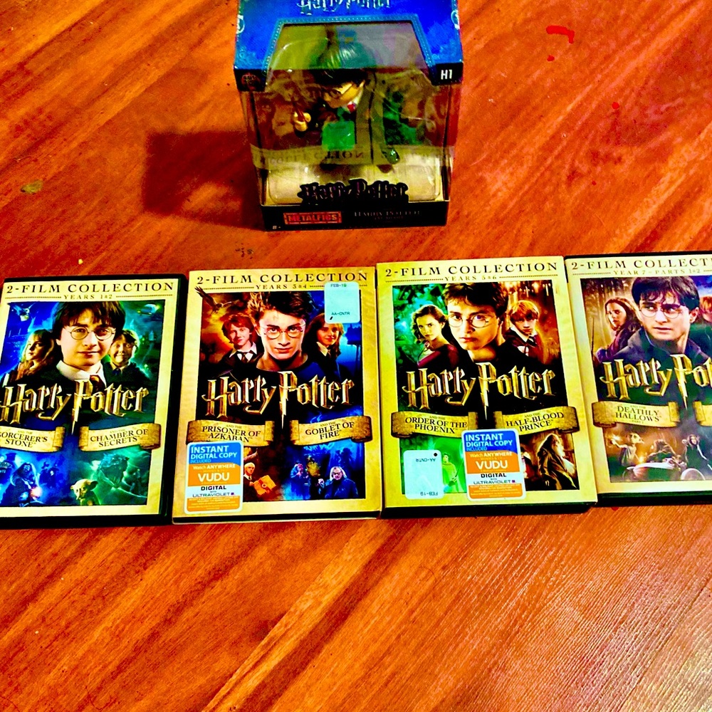 All Harry potter films and a mini figure